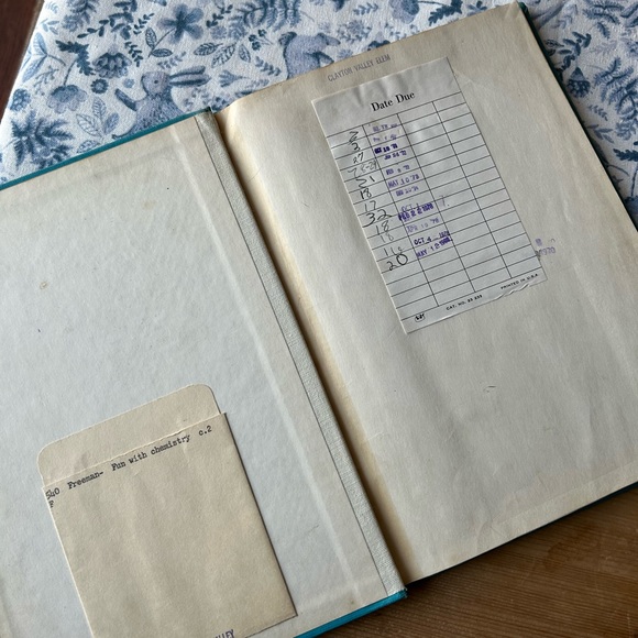 1940s Chemistry book for elementary school library - “Fun With Chemistry“ - Picture 2 of 10